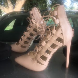 SALE!! Beautiful nude heels